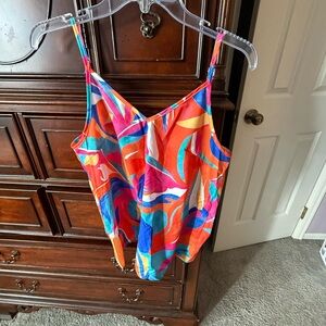Colorful Abstract Print Camisole Size M by Emery Rose